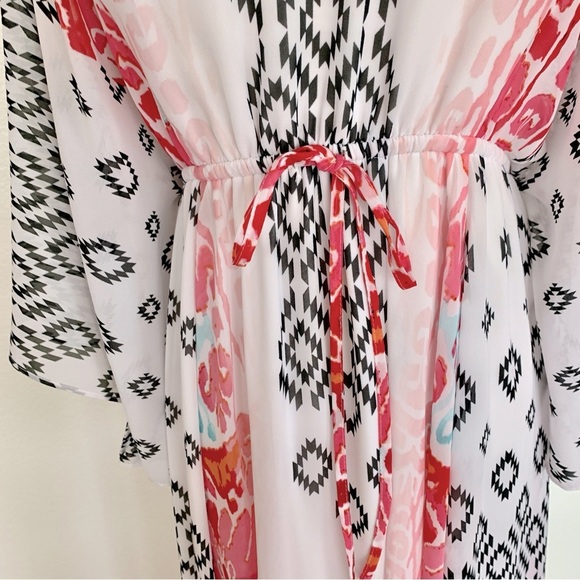 NWOT Bebe Flowy Chiffon Geometric Tribal Print Cold-Shoulder V-Neck Maxi Dress - Picture 4 of 15